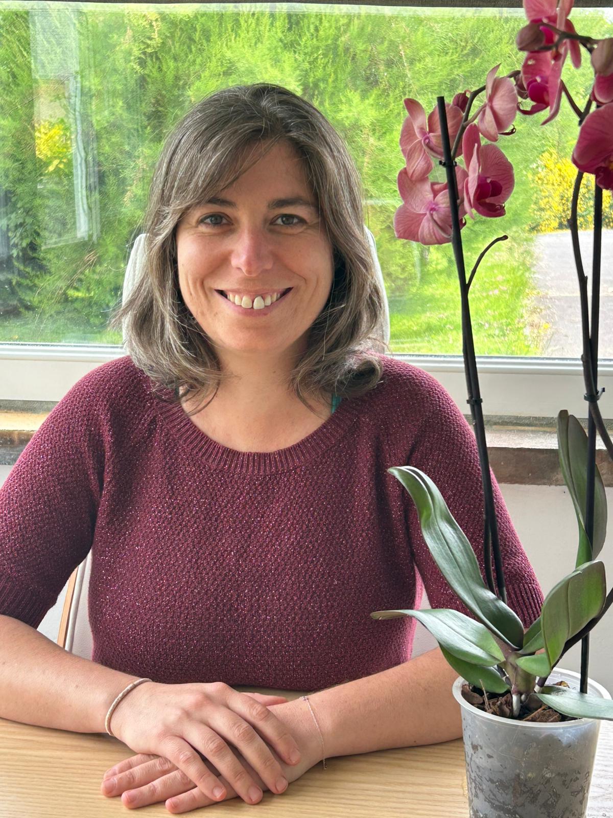 Portrait d'Emmanuela Ribeiro, éducatrice spécialisée et fondatrice de LienSerein